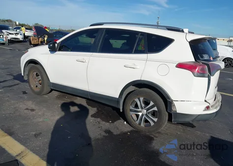 2017 Toyota Rav4 Le z USA, uszkodzony, nr VIN JTMZFREV5HJ107095